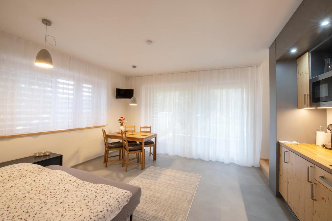 Apartmany U Jizery Турнов Екстер'єр фото